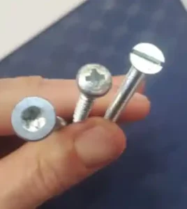 différence entre vis torx fente et cruciforme